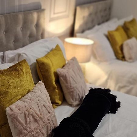 Shm Stays Leicester. Newly Renovated!! 15 Min Drive From City Centre, University. 9 Min Drive To Leicester City Stadium, 5 Min Drive To M1 & M69. 2 Min Walk To Bus Stop. Exterior foto
