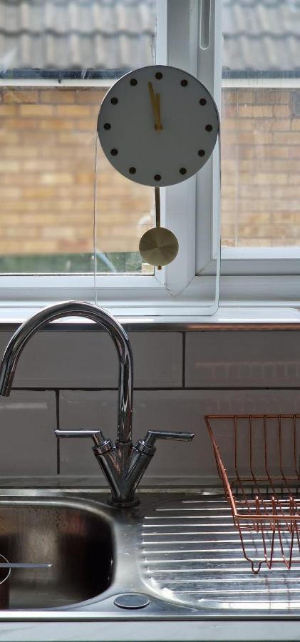 Shm Stays Leicester. Newly Renovated!! 15 Min Drive From City Centre, University. 9 Min Drive To Leicester City Stadium, 5 Min Drive To M1 & M69. 2 Min Walk To Bus Stop. Exterior foto